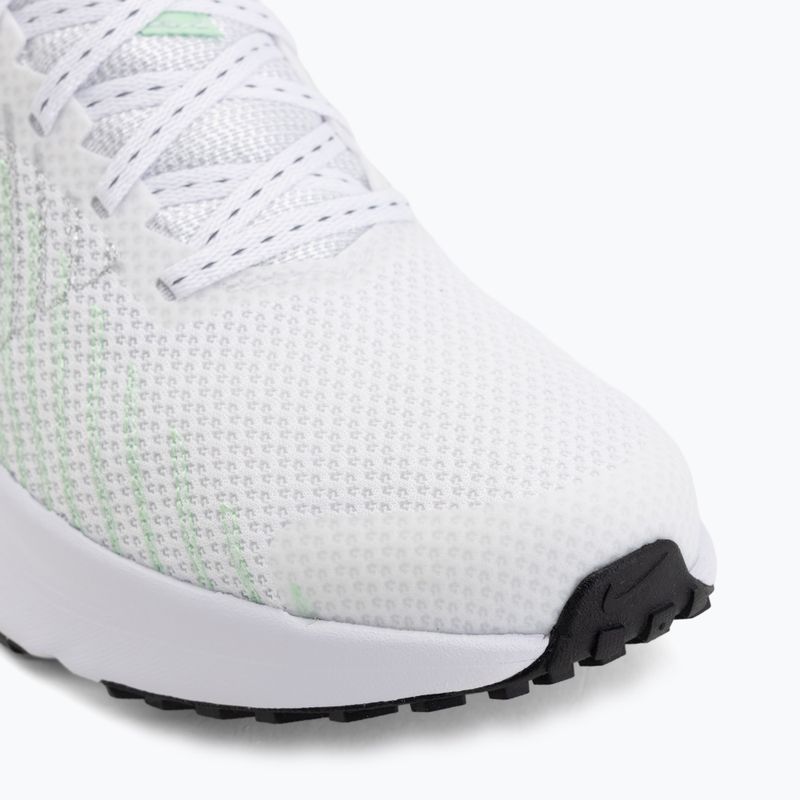 Кросівки для бігу жіночі Nike Run Defy white/cucumber calm/black/illusion green 7