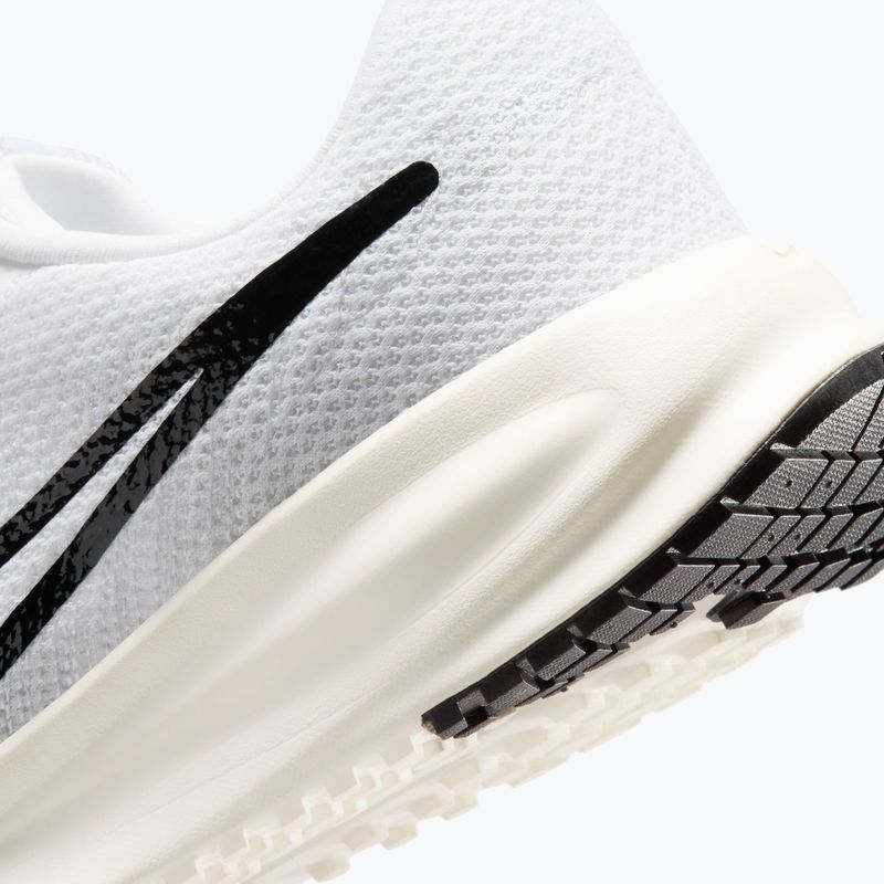 Кросівки для бігу жіночі Nike Run Defy white/sail/off white/black 8