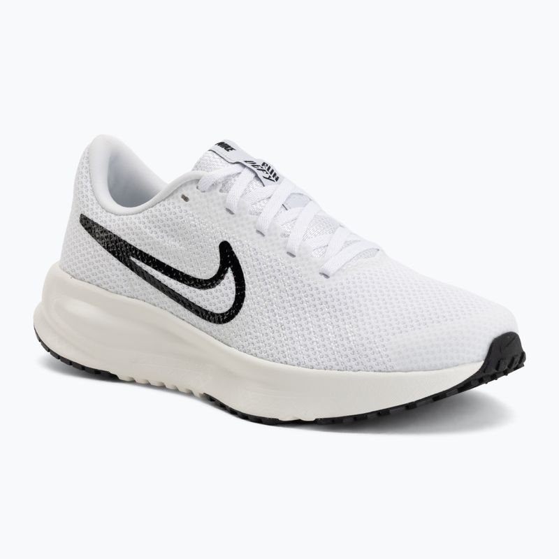 Кросівки для бігу жіночі Nike Run Defy white/sail/off white/black