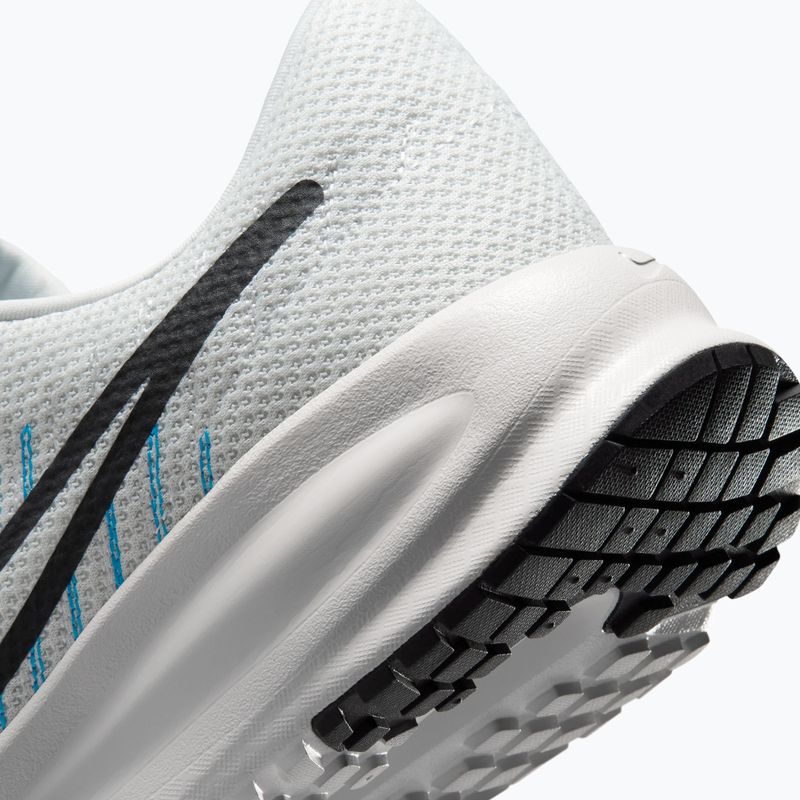 Кросівки для бігу чоловічі Nike Run Defy Off White/Vast Grey/Black/Anthracite 5