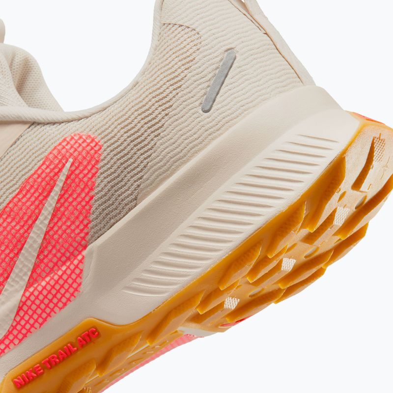 Кросівки для бігу чоловічі Nike Juniper Trail 3 light orewood brn/light crimson/light orewood brn 6