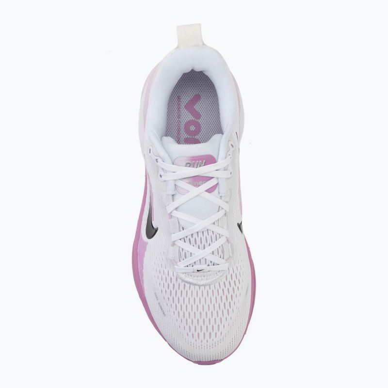 Жіночі бігові кросівки Nike Vomero 18 Wide білий/вицвілий ліловий/світло-магента/чорний 5