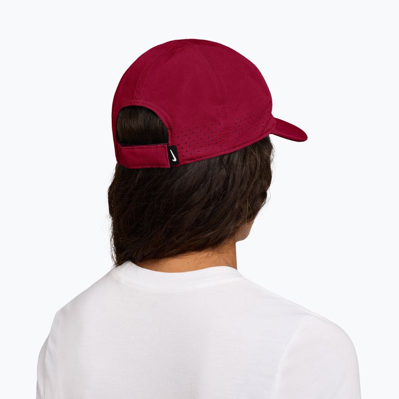 Кепка Nike Dri-FIT ADV Club team red/pale ivory 2