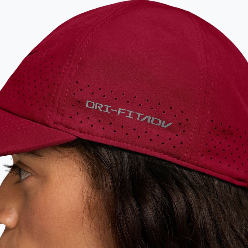 Кепка Nike Dri-FIT ADV Club team red/pale ivory 5