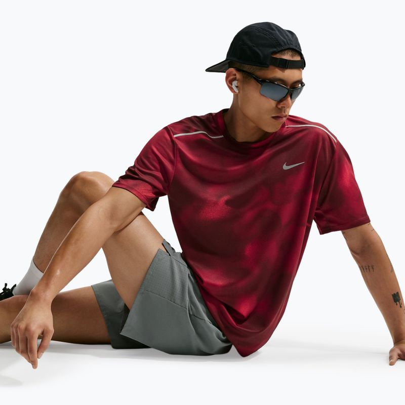 Футболка для бігу чоловіча Nike Miler light crimson 4