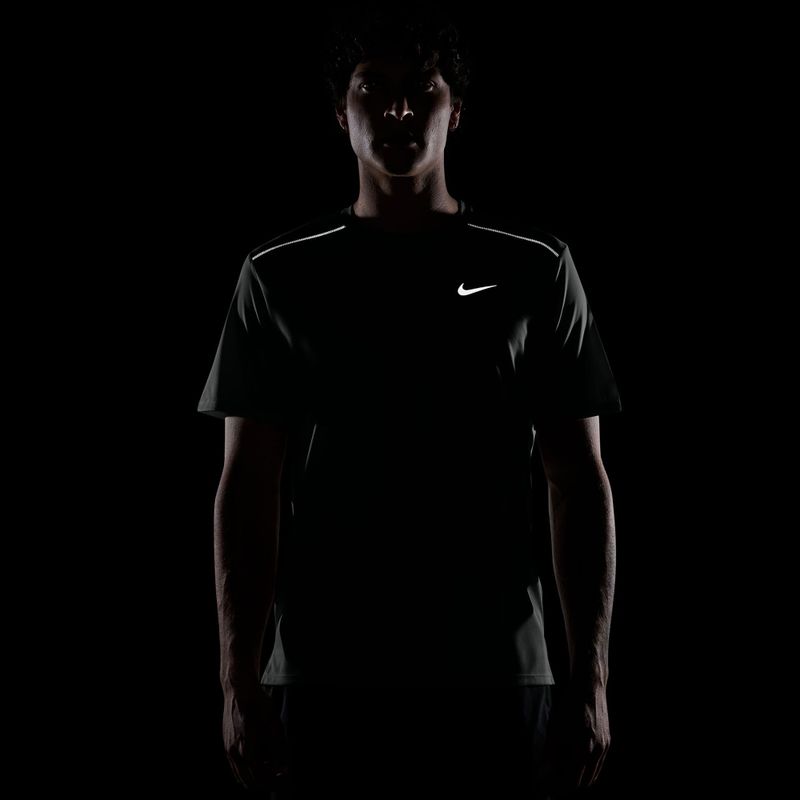 Футболка для бігу чоловіча Nike Miler Dri-Fit UV camo green 4