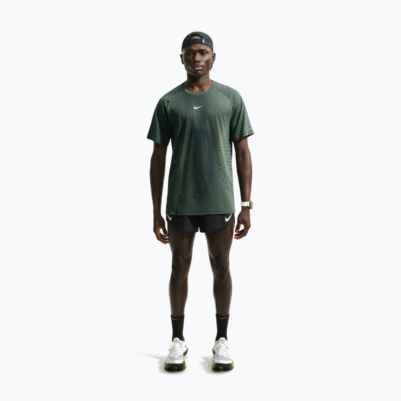 Футболка для бігу чоловіча Nike Stride black/light green spark 2
