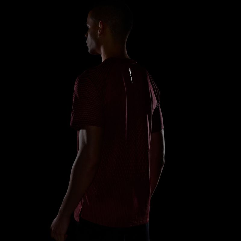 Футболка для бігу чоловіча Nike Stride tough red/bright crimson 4