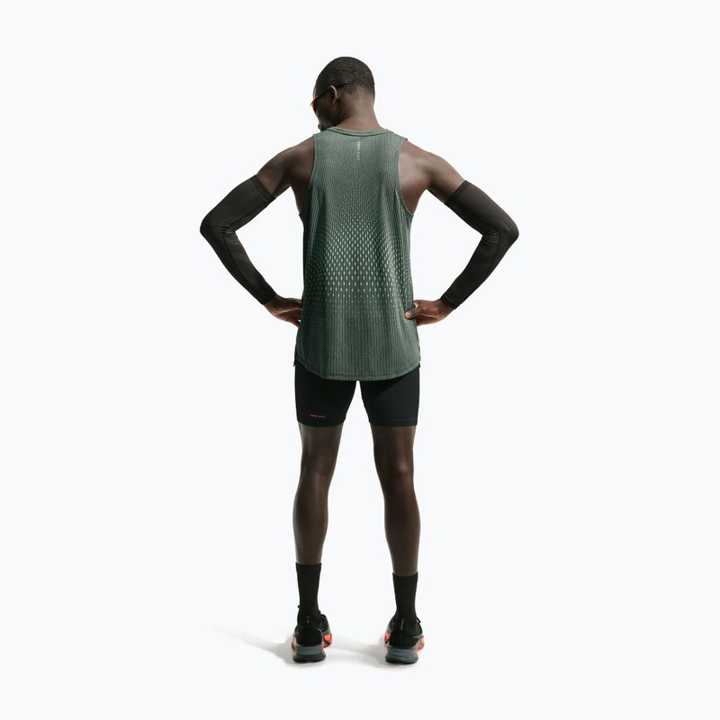 Футболка для бігу чоловіча Nike Stride black/light green spark 3