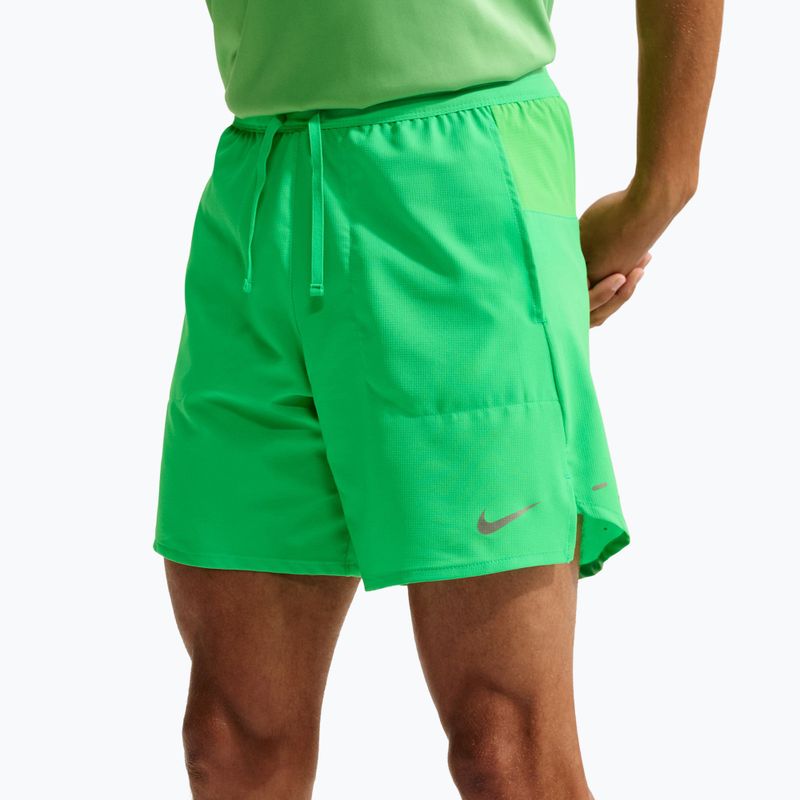 Шорти для бігу чоловічі Nike Stride Dri-Fit 2in1 7" green spark 5