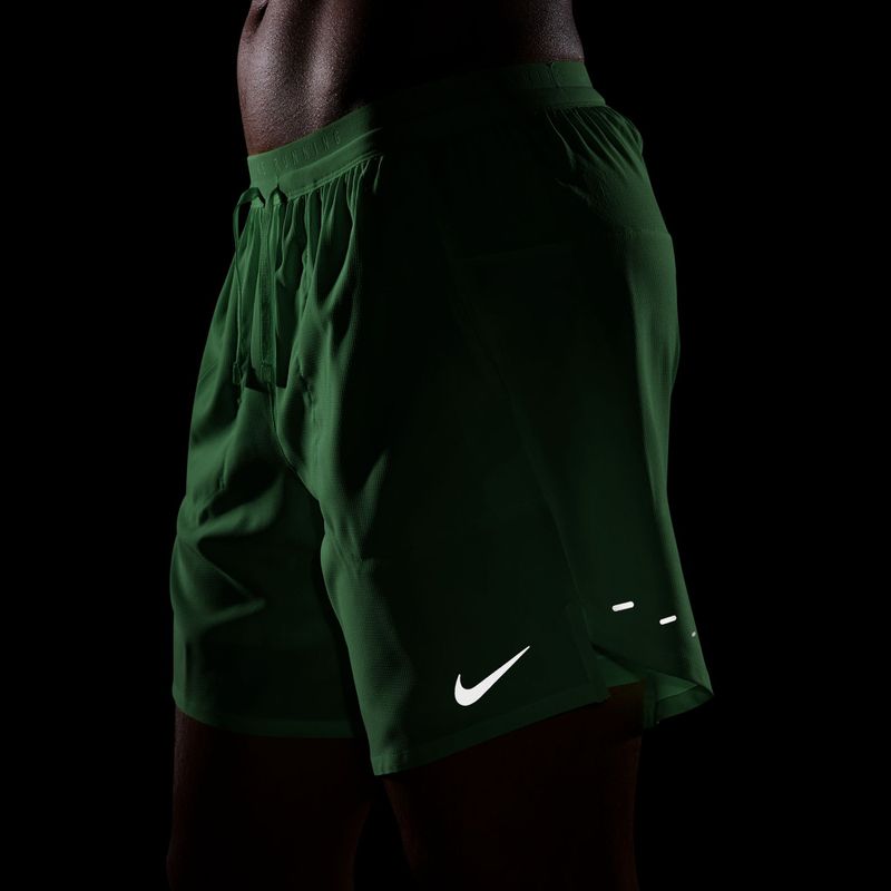 Шорти для бігу чоловічі Nike Stride Dri-Fit 2in1 7" green spark 7
