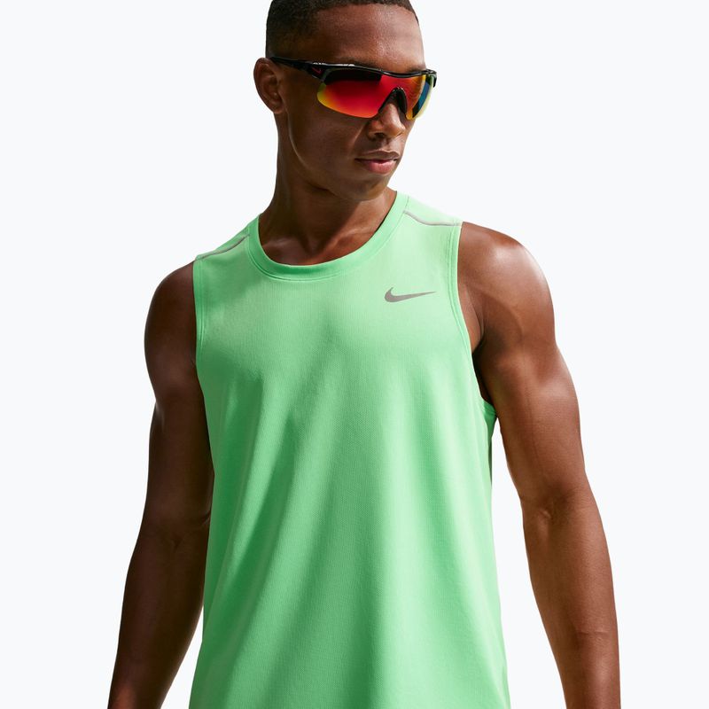 Футболка для бігу чоловіча Nike Miler illusion green 4
