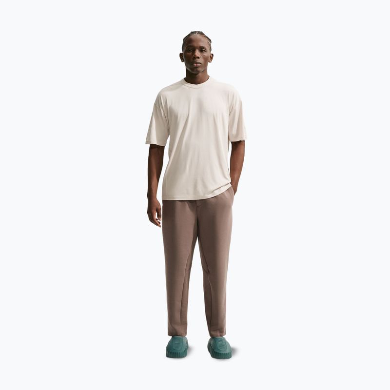 Футболка для тренувань чоловіча Nike 24.7 ImpossiblySoft Light light orewood brown/sail/lilght iron ore 8