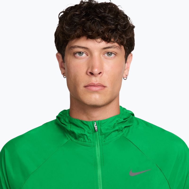 Куртка для бігу чоловіча Nike Stride green spark 3