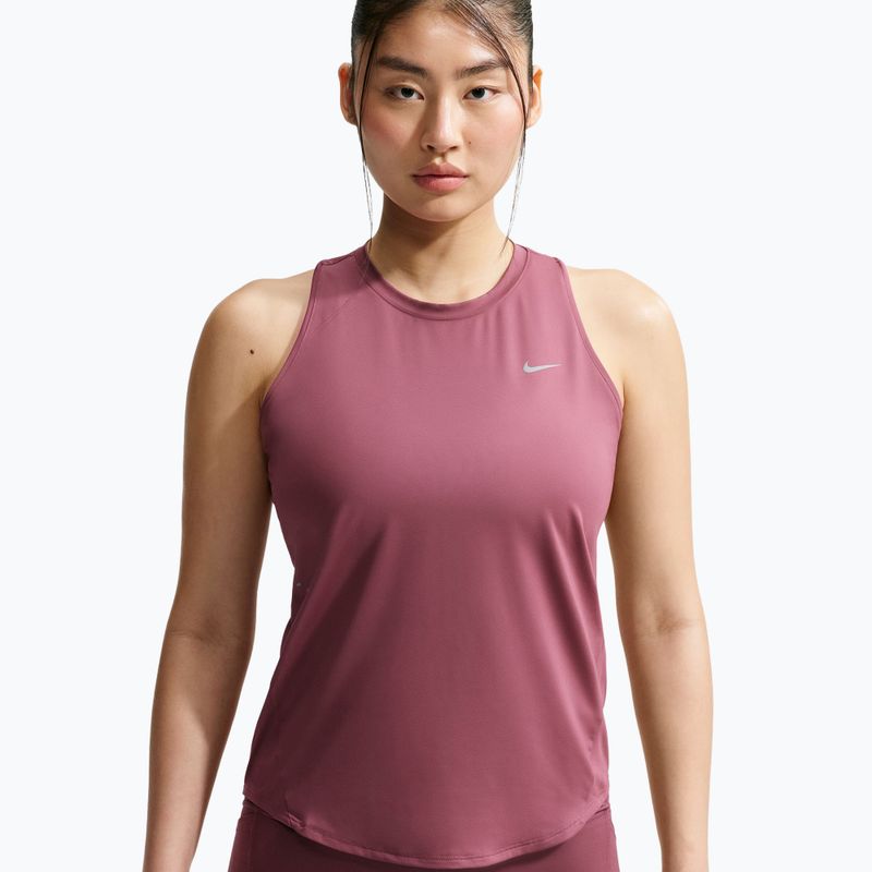 Футболка для бігу жіноча Nike Swift Dri-Fit Tank Top pink smoke 4
