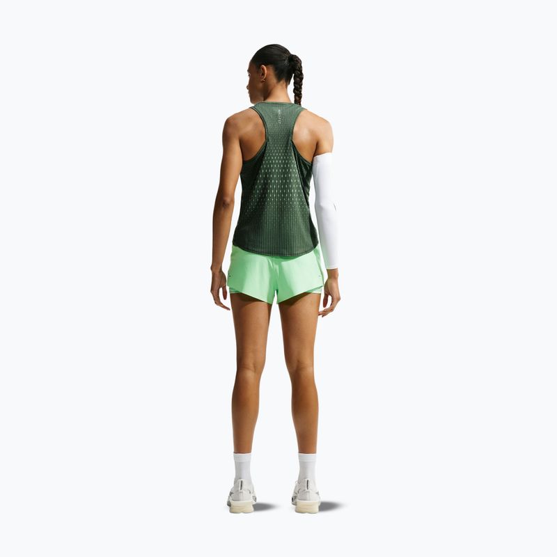 Футболка для бігу жіноча Nike Swift Aero-FIT Tank Top black/light green spark 3
