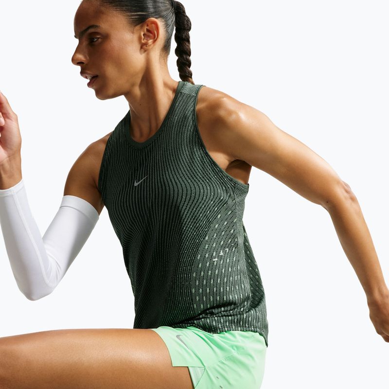 Футболка для бігу жіноча Nike Swift Aero-FIT Tank Top black/light green spark 4