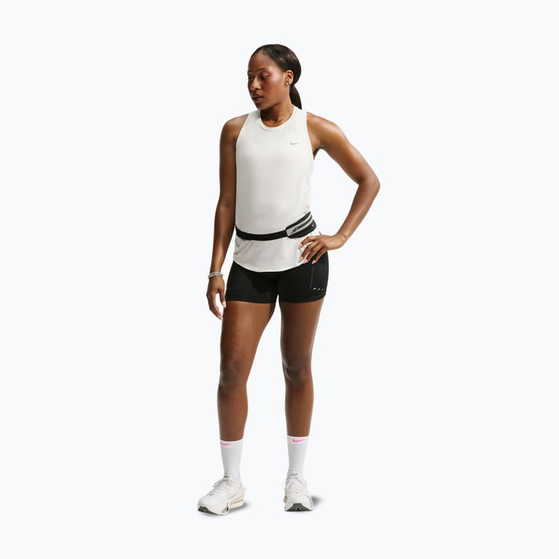 Футболка для бігу жіноча Nike Swift Dri-Fit Tank Top sail 2