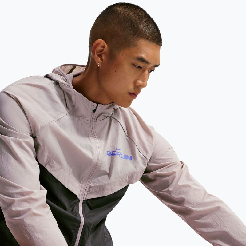 Куртка для бігу чоловіча Nike Stride college grey/anthracite 6