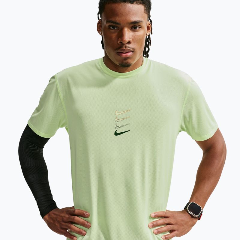 Футболка для бігу чоловіча Nike Dri-Fit Running Top barely volt 4