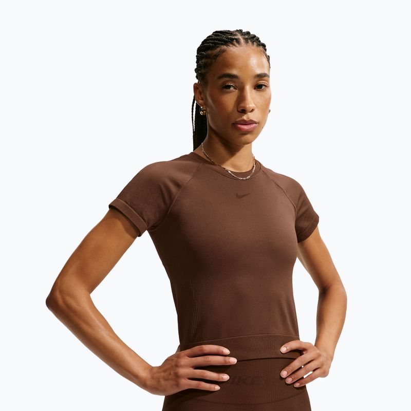Футболка для тренувань жіноча Nike Pro Seamless Dri-Fit SS cacao wow 4