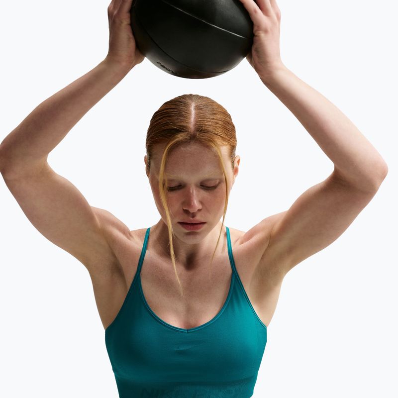 Спортивний бюстгальтер жіночий Nike Pro Seamless Light Support Sports Bra bright spruce 4