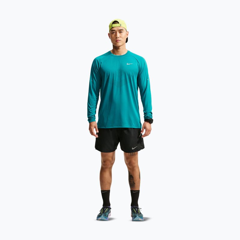 Лонгслів для бігу чоловічий Nike Stride bright spruce 2