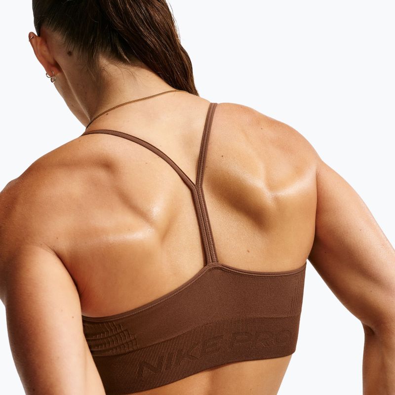 Спортивний бюстгальтер жіночий Nike Pro Seamless Light Support Sports Bra cacao wow 5