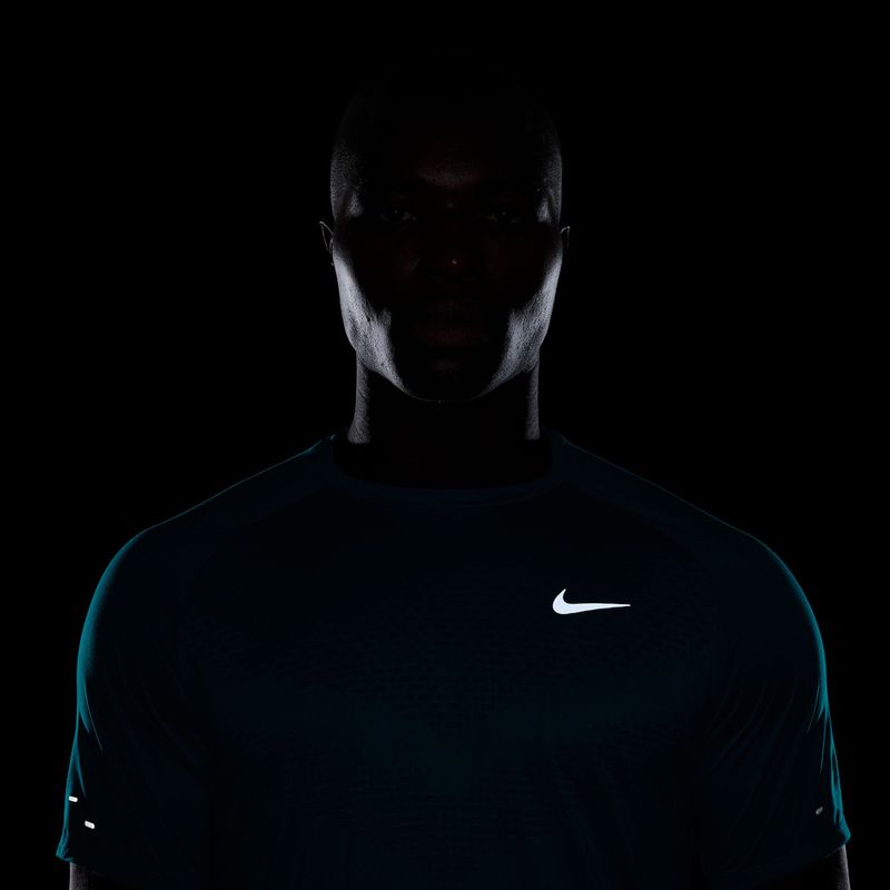 Футболка для бігу чоловіча Nike Stride ADV bright spruce 4