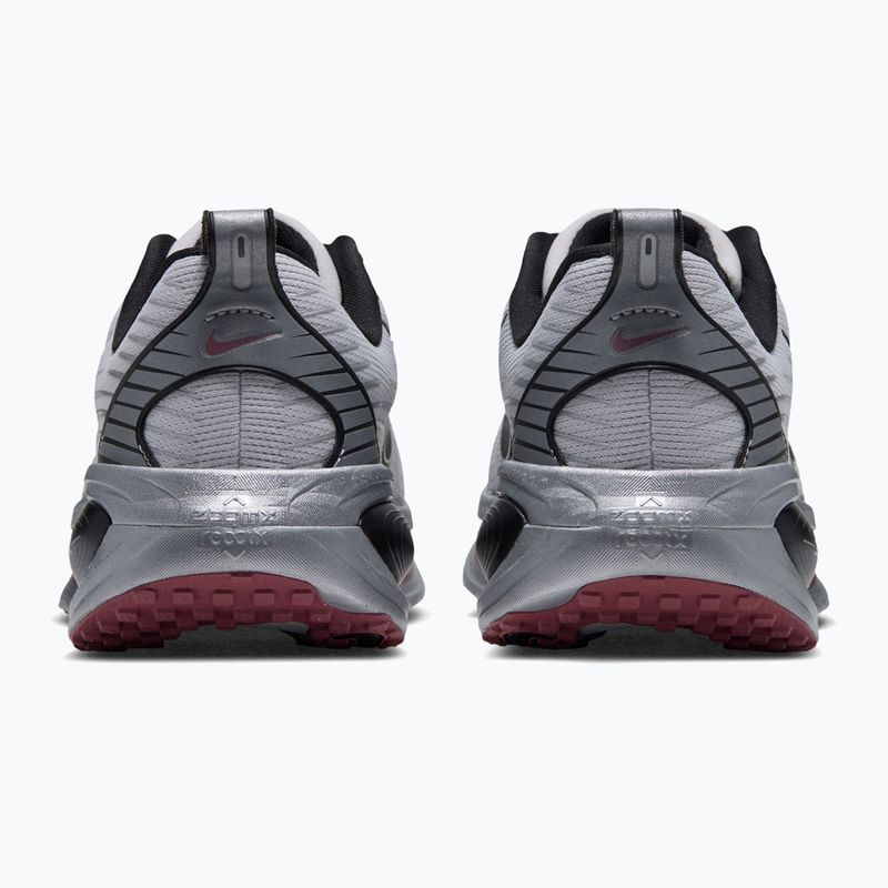 Кросівки для бігу жіночі Nike Vomero 18 vast grey/metallic silver/black 2