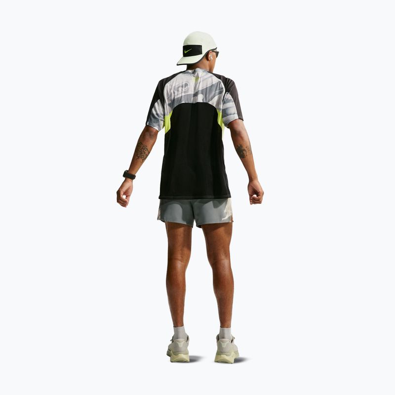 Футболка для бігу чоловіча Nike Dri-FIT Printed SS smoke grey/black/light lemon twist 3