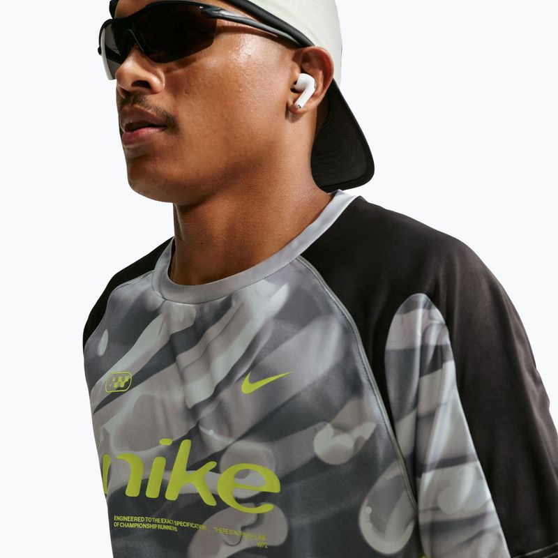 Футболка для бігу чоловіча Nike Dri-FIT Printed SS smoke grey/black/light lemon twist 6