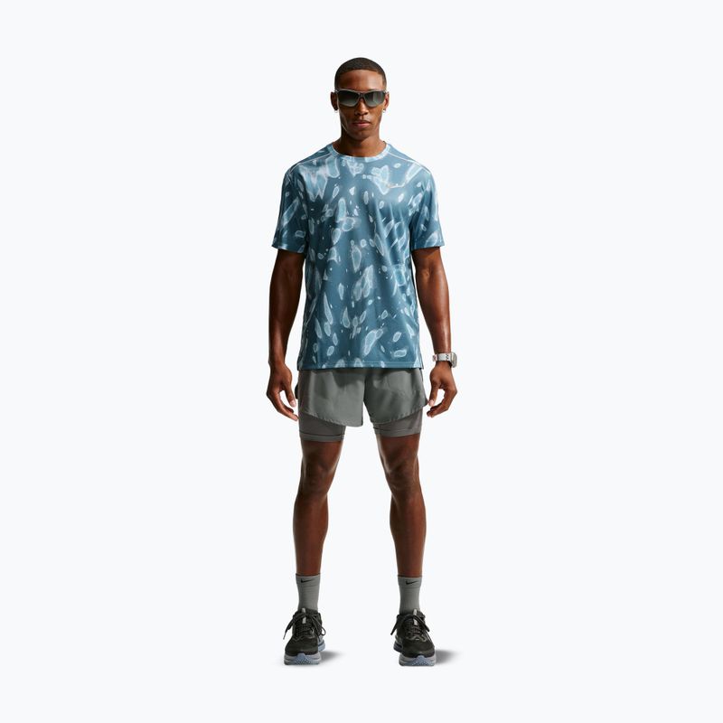 Футболка для бігу чоловіча Nike Miler Dri-Fit UV smokey blue 2