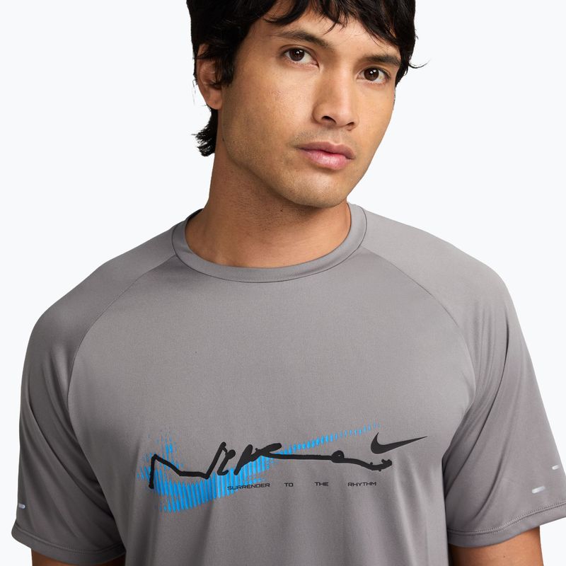 Футболка для бігу чоловіча Nike Stride Let Go Dri-FIT ADV pencil point 3