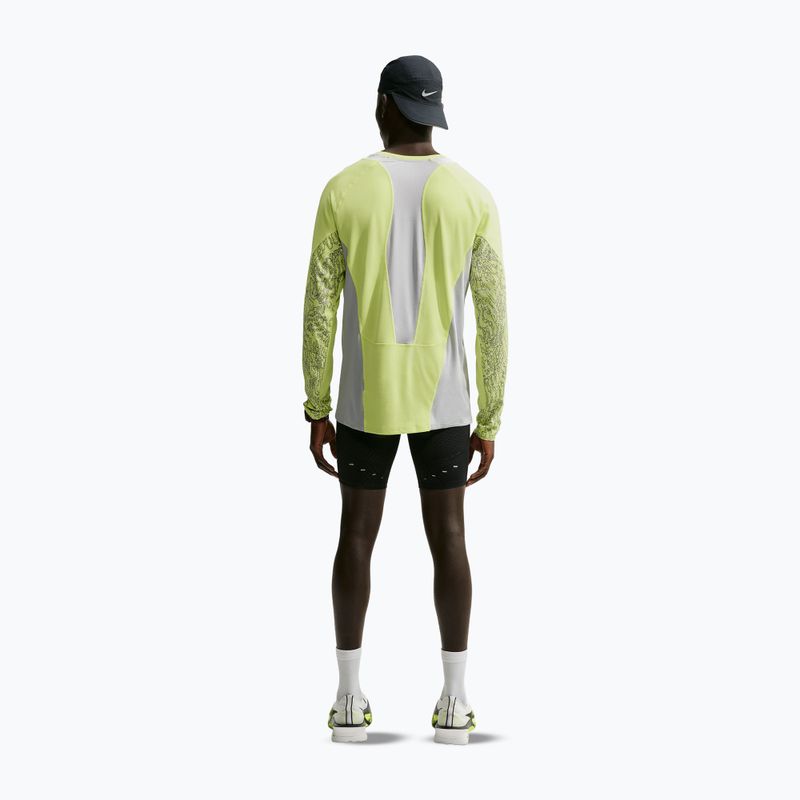 Лонгслів для бігу чоловічий Nike Stride light lemon twist/grey fog 3