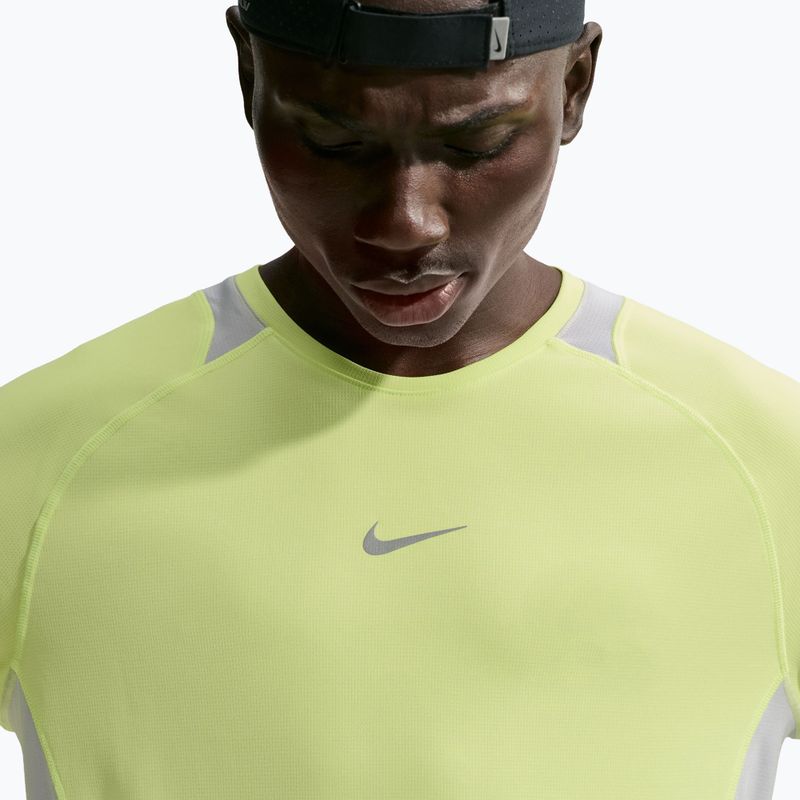 Лонгслів для бігу чоловічий Nike Stride light lemon twist/grey fog 5