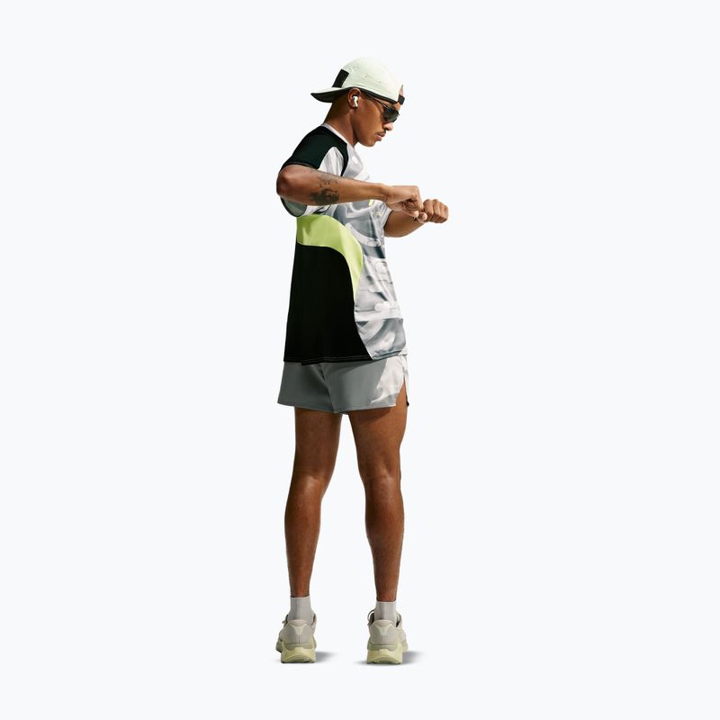 Шорти для бігу чоловічі Nike Dri-Fit 4" smoke grey/black/light lemon twist 3