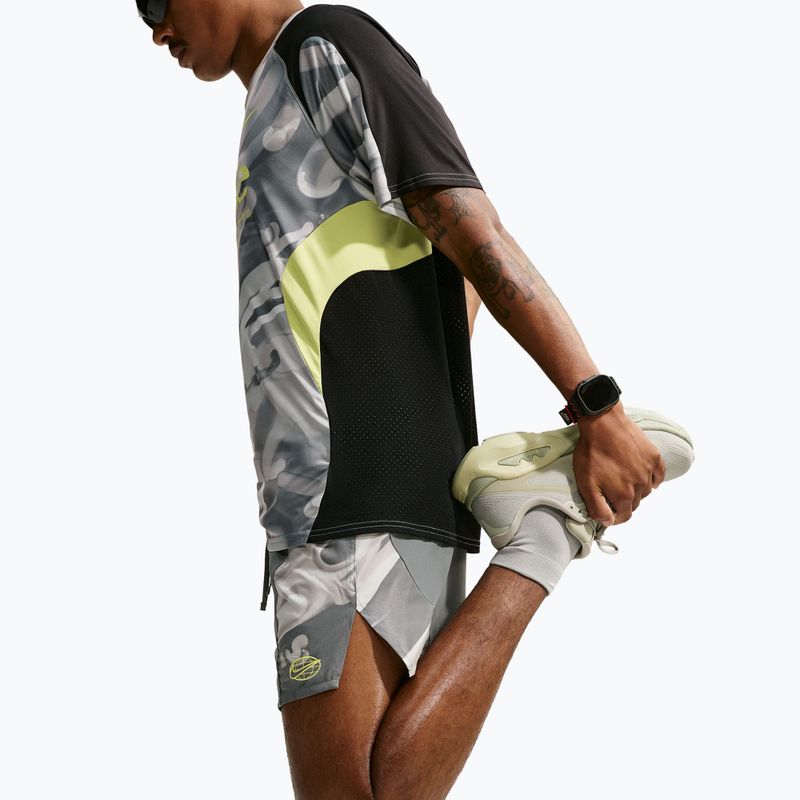 Шорти для бігу чоловічі Nike Dri-Fit 4" smoke grey/black/light lemon twist 6