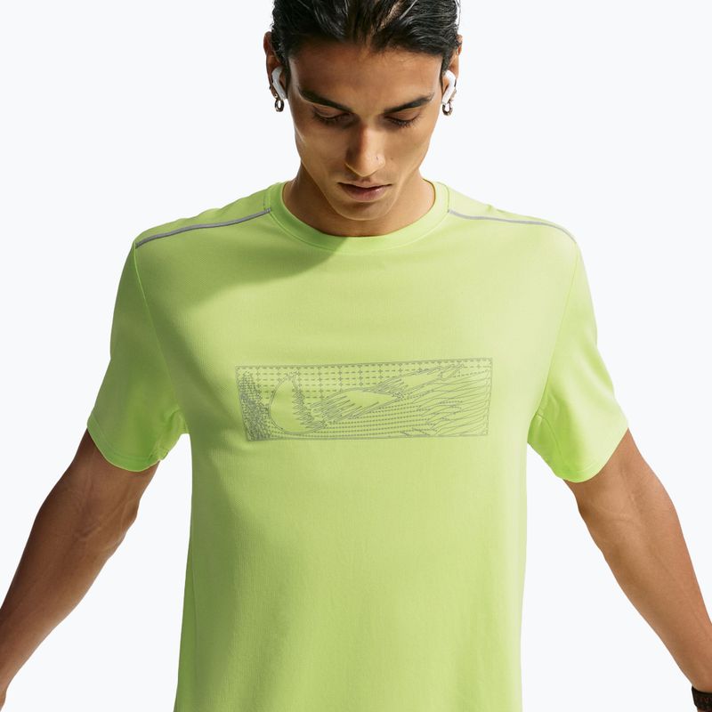 Футболка для бігу чоловіча Nike Miler light lemon twist 4