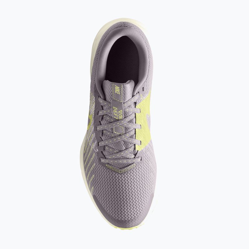 Кросівки для бігу жіночі Nike Run Defy silver lilac/sail/cream ii/fennel 4