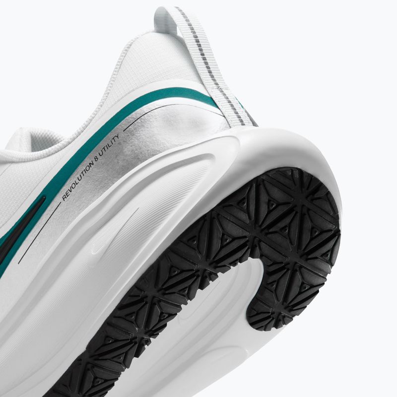 Кросівки для бігу чоловічі Nike Revolution 8 Utility off white/bright spruce/black 6
