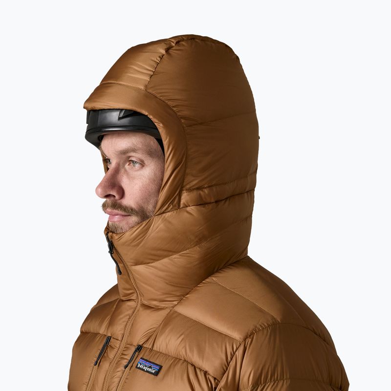Пуховик чоловічий Patagonia Fitz Roy Down Hoody deer brown 4