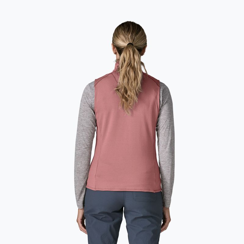 Жилет жіночий Patagonia R1 moonrise taupe 2