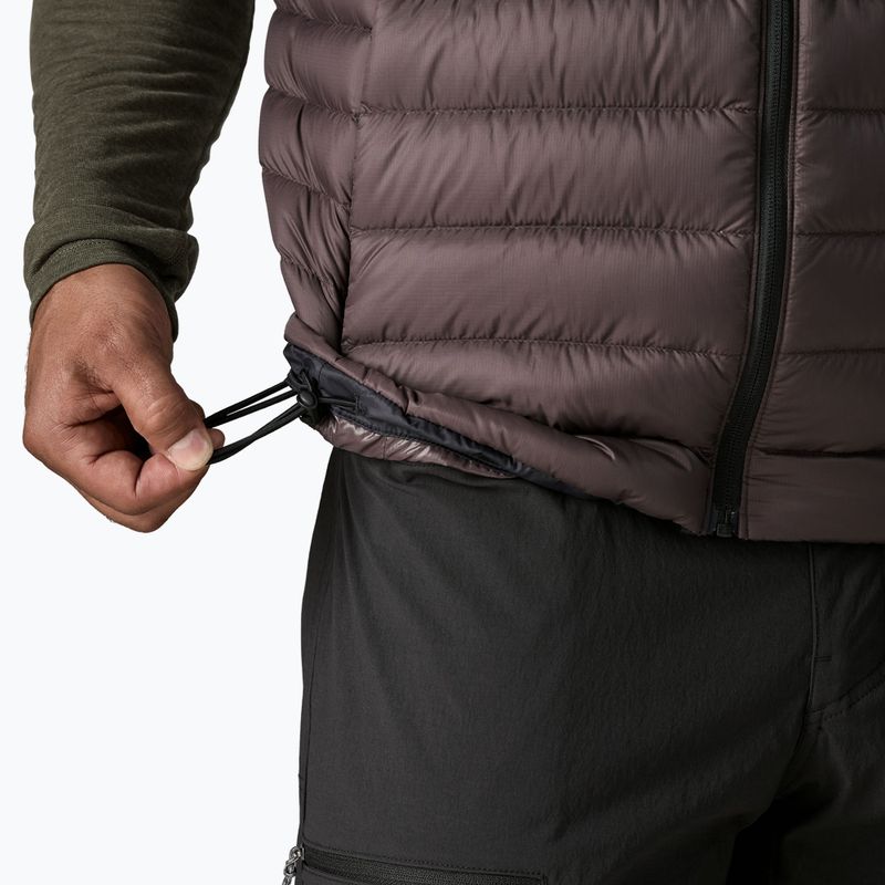 Жилет чоловічий Patagonia Down Sweater den brown 4