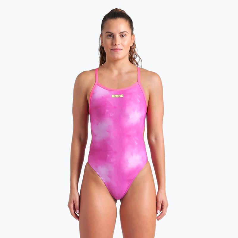 Жіночий злитий купальник арена Tie-Dye Challenge Back Allover шокуючий рожевий мульти/шокуючий рожевий