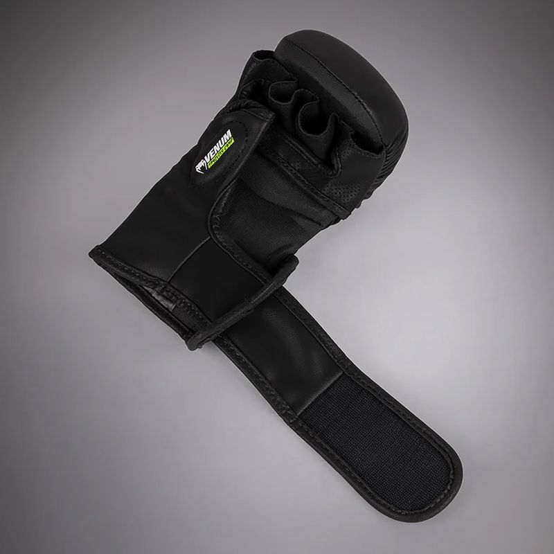 Рукавиці спарингові Venum Training Camp 4.0 black/neo green 3