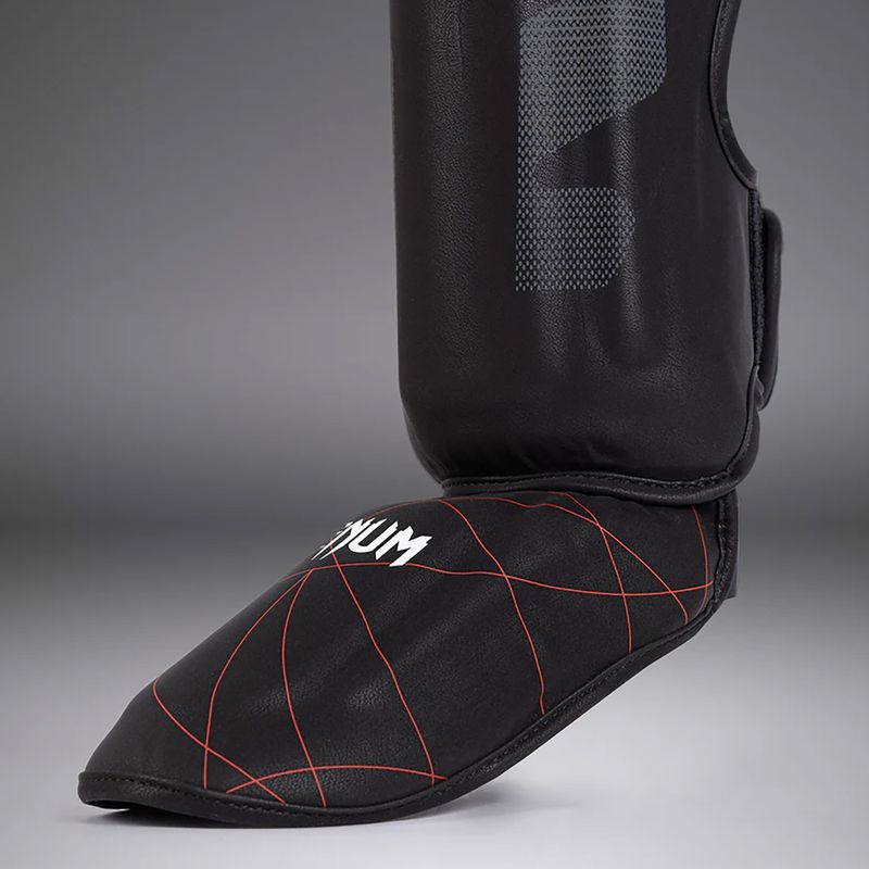 Жіночі захисні наколінники Venum Tactical XT Shinguards чорні/вогненно-червоні для гомілки та стопи 5