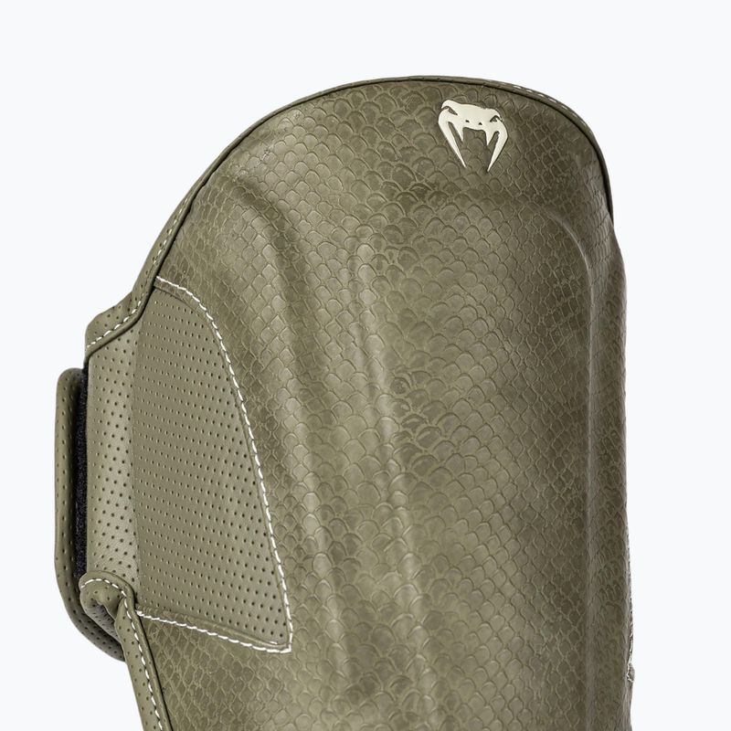 Захист для гомілок та стоп Venum Impact Evo Scales Shinguards army green 3