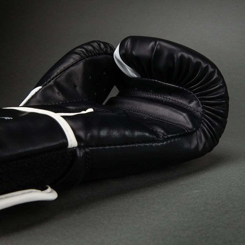 Рукавиці боксерські Venum Challenger 2.5 Boxing black/white 4