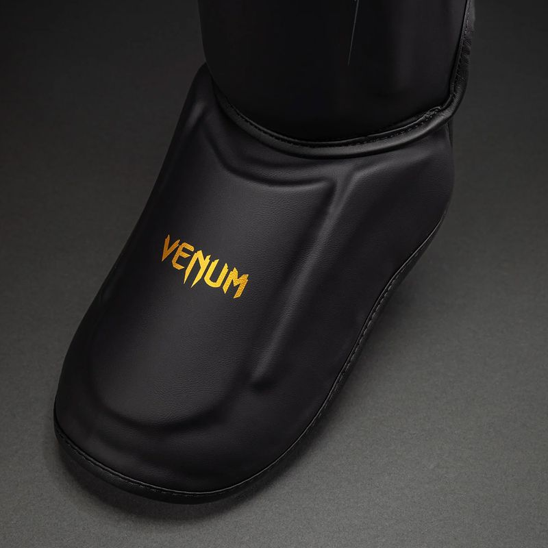 Захист для гомілки та стоп Venum Streamline Shin black/gold 3